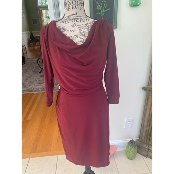 Ronni Nicole Fitted Burgundy Dress - Picture 6 of 8